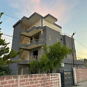 Mico's , Vlorë Albanie